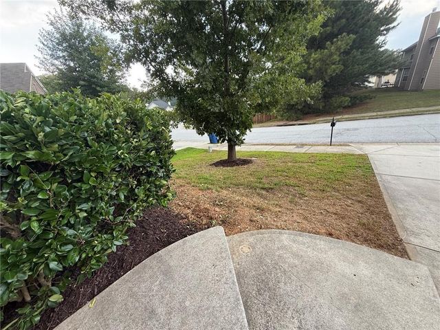 5190 Amberland Square, Atlanta, GA 30349