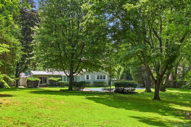 5 Libby Drive, Glen Cove, NY 11542