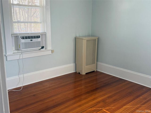 15 Maple Grove Street, Great Neck, NY 11023