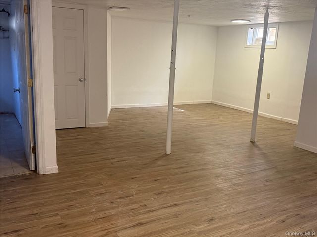 15 Maple Grove Street, Great Neck, NY 11023