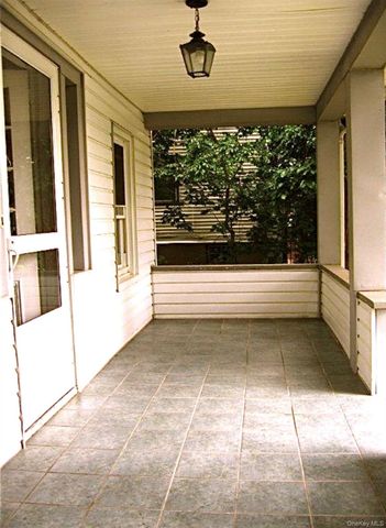 15 Maple Grove Street, Great Neck, NY 11023