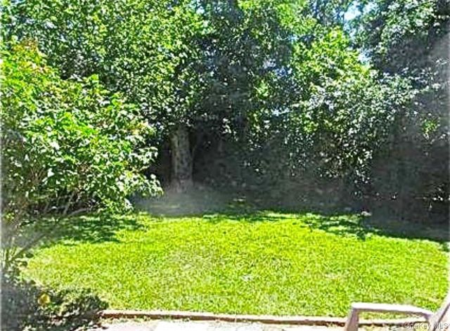 15 Maple Grove Street, Great Neck, NY 11023