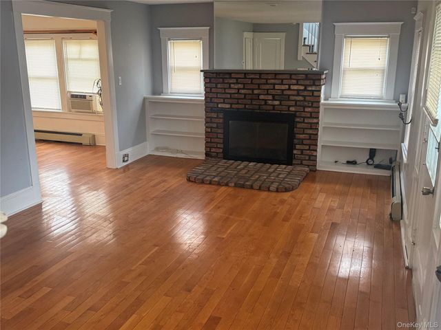 15 Maple Grove Street, Great Neck, NY 11023