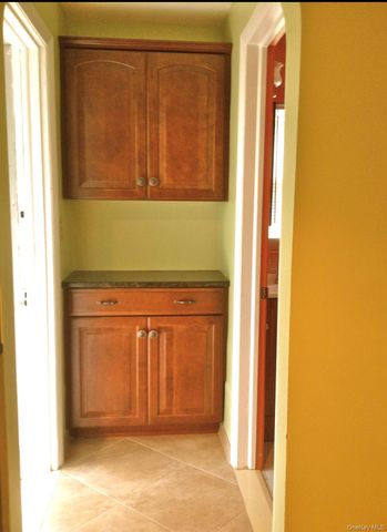 15 Maple Grove Street, Great Neck, NY 11023