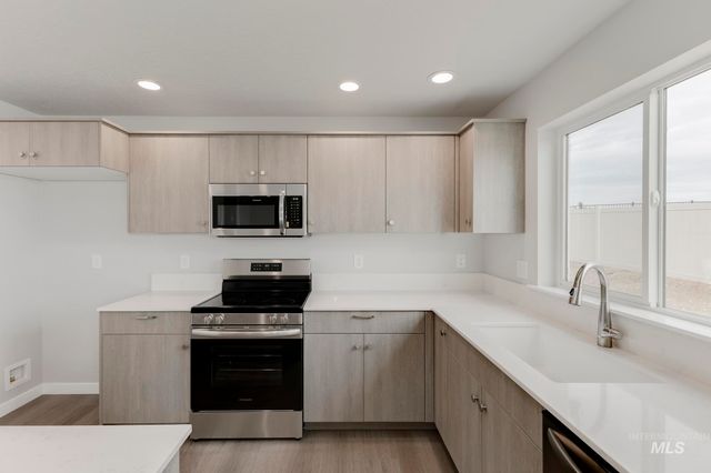 1602 Long Pond St, Middleton, ID 83644