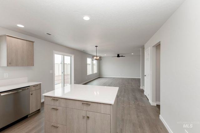 1602 Long Pond St, Middleton, ID 83644