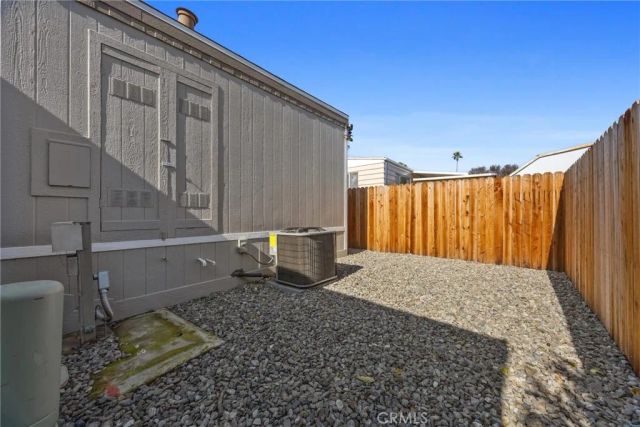 120 Cedarwood, Bakersfield, CA 93308