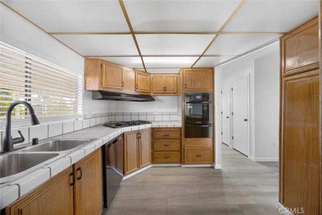 120 Cedarwood, Bakersfield, CA 93308