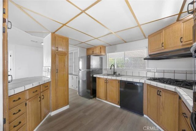 120 Cedarwood, Bakersfield, CA 93308