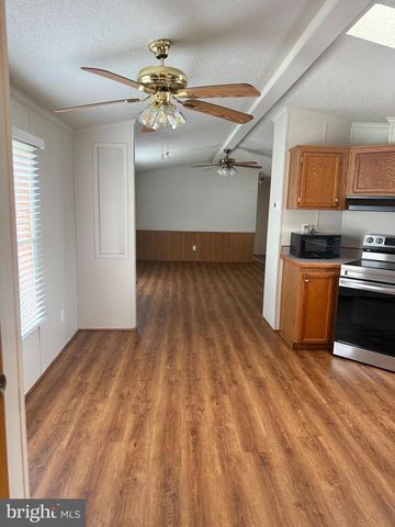 22 HINDEN HOMES TRA CT, Denver, PA 17517