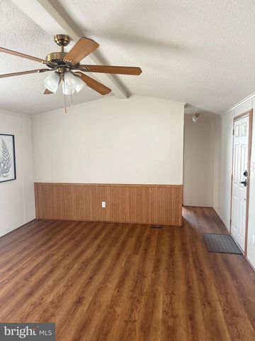 22 HINDEN HOMES TRA CT, Denver, PA 17517