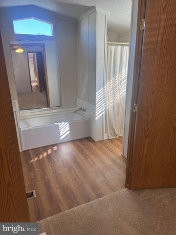 22 HINDEN HOMES TRA CT, Denver, PA 17517