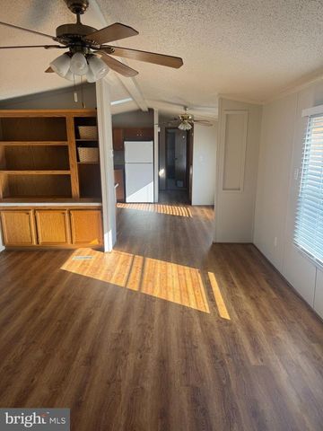 22 HINDEN HOMES TRA CT, Denver, PA 17517