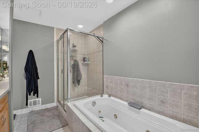 7040 McGuire Road, Tyrone Township, MI 48430