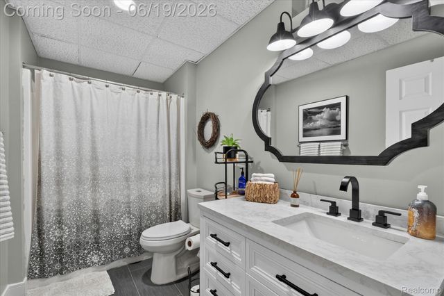 7040 McGuire Road, Tyrone Township, MI 48430