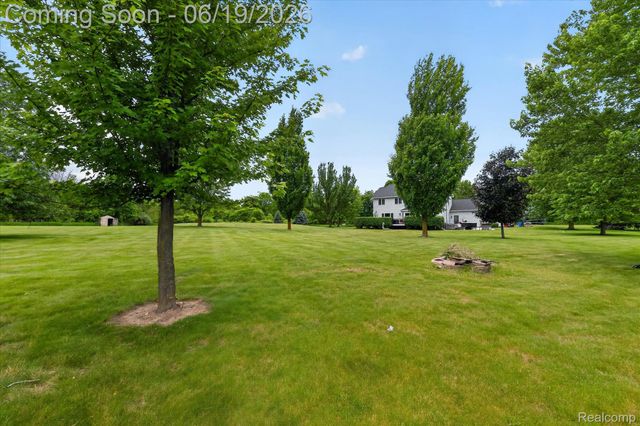 7040 McGuire Road, Tyrone Township, MI 48430