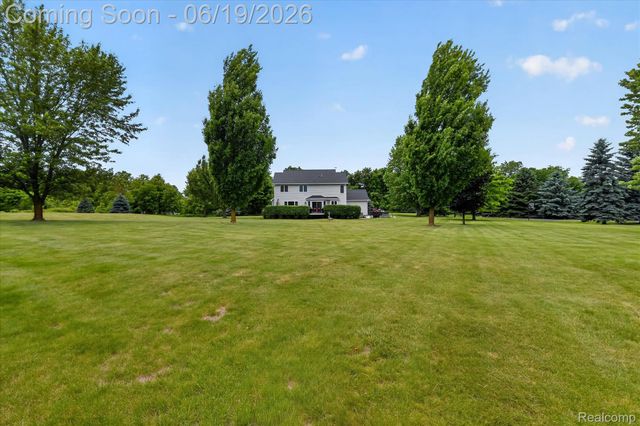 7040 McGuire Road, Tyrone Township, MI 48430