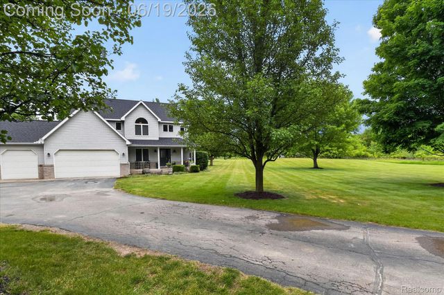 7040 McGuire Road, Tyrone Township, MI 48430