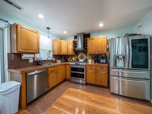 8 Spinney Path 4, Lynn, MA 01902