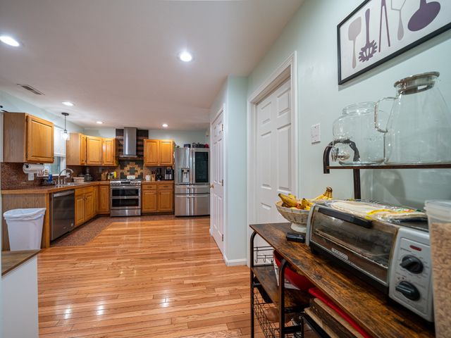 8 Spinney Path 4, Lynn, MA 01902