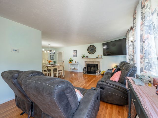 8 Spinney Path 4, Lynn, MA 01902