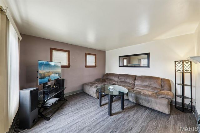 2120 Starling Airport Road, Arnold, MO 63010