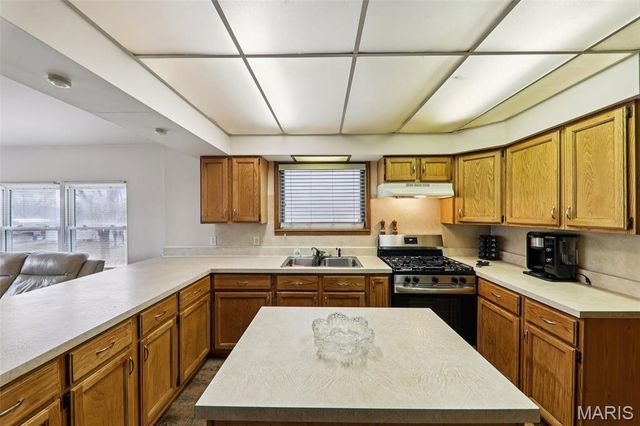 2120 Starling Airport Road, Arnold, MO 63010