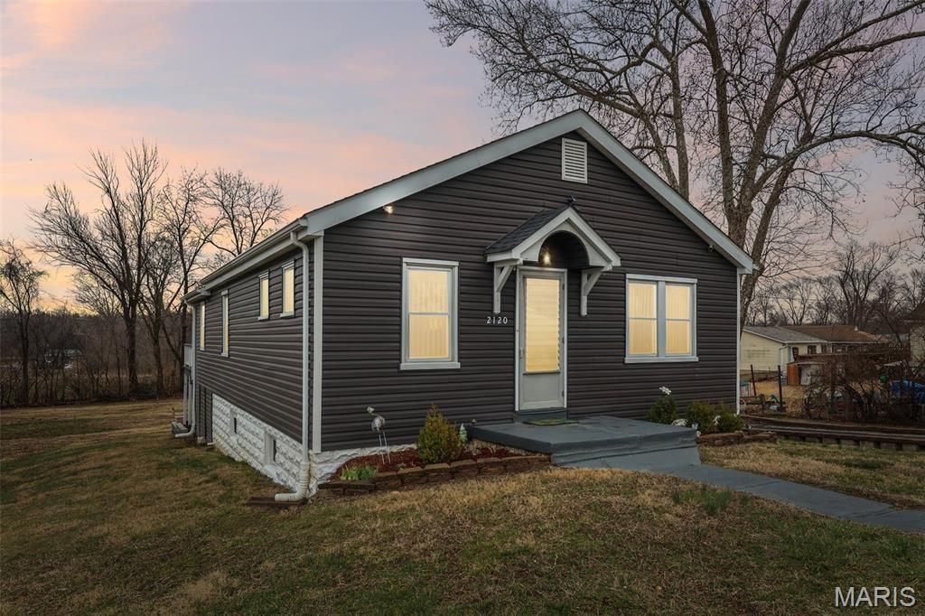 2120 Starling Airport Road, Arnold, MO 63010