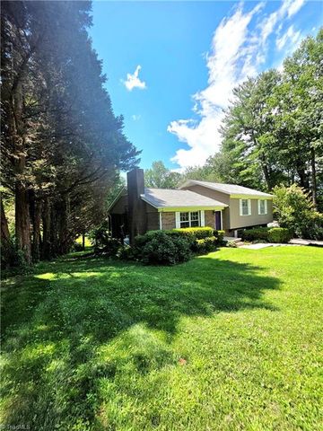 406 Laurel Mountain Road, North Wilkesboro, NC 28659