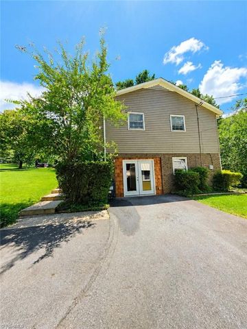 406 Laurel Mountain Road, North Wilkesboro, NC 28659