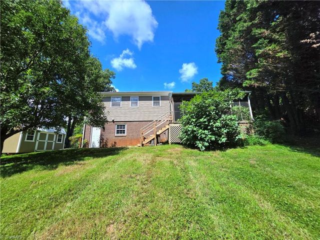 406 Laurel Mountain Road, North Wilkesboro, NC 28659