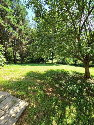 406 Laurel Mountain Road, North Wilkesboro, NC 28659