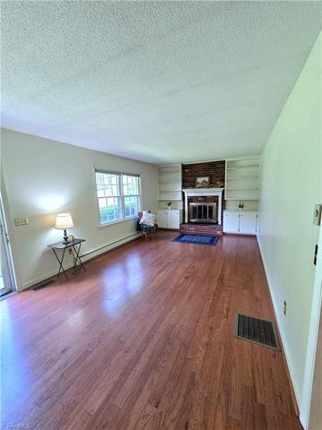 406 Laurel Mountain Road, North Wilkesboro, NC 28659