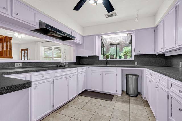 6B Davidson Lane, Huffman, TX 77336