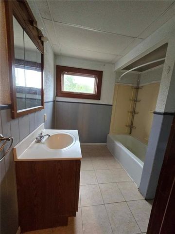 32 Vermont Street, Bath, NY 14810