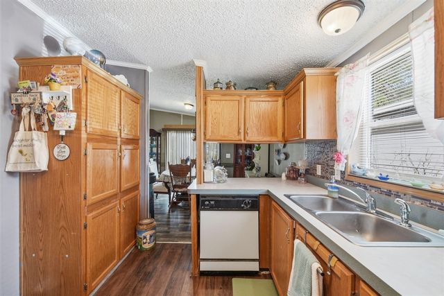 953 Savannah River Drive, Adrian, MI 49221