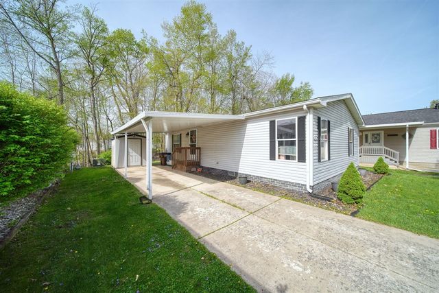 953 Savannah River Drive, Adrian, MI 49221