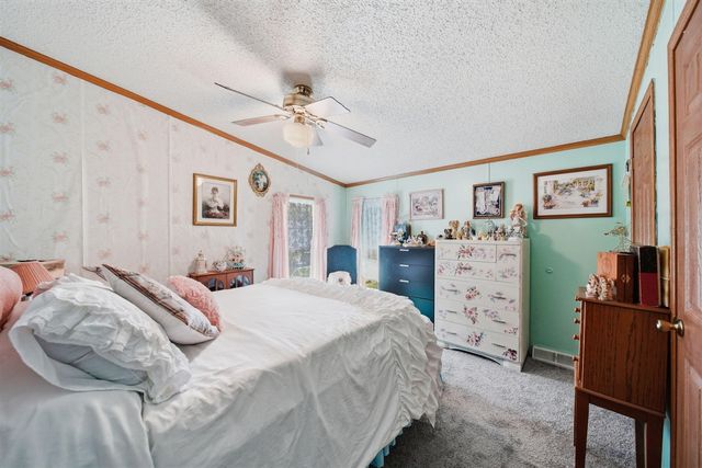 953 Savannah River Drive, Adrian, MI 49221