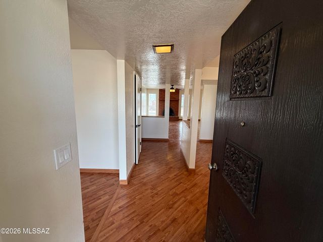 625 N Brown Avenue, Tucson, AZ 85710