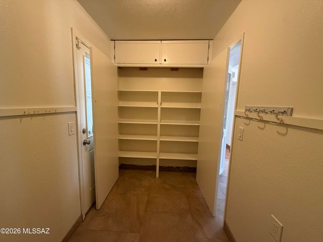 625 N Brown Avenue, Tucson, AZ 85710