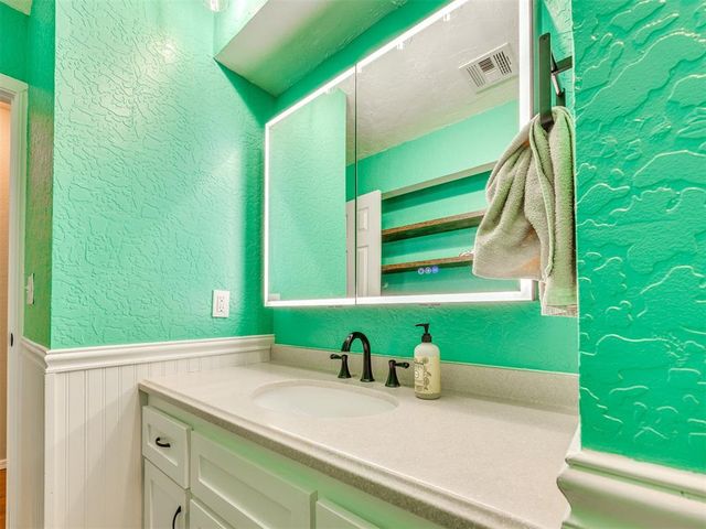 1135 Mockingbird Circle, Choctaw, OK 73020