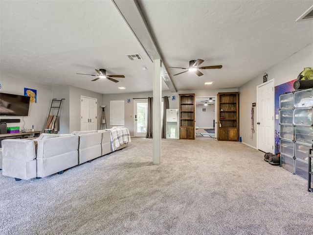 1135 Mockingbird Circle, Choctaw, OK 73020