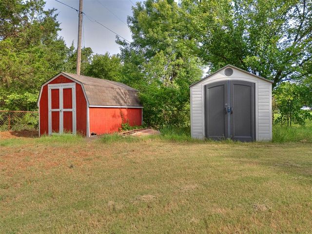 1135 Mockingbird Circle, Choctaw, OK 73020