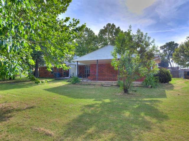1135 Mockingbird Circle, Choctaw, OK 73020