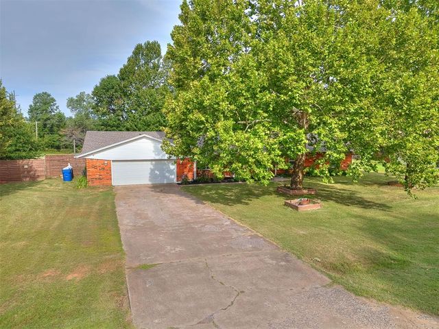 1135 Mockingbird Circle, Choctaw, OK 73020