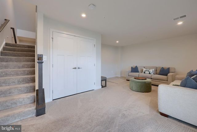 1150 ROSECROFT LN, York, PA 17403