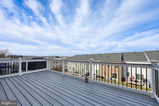 1150 ROSECROFT LN, York, PA 17403