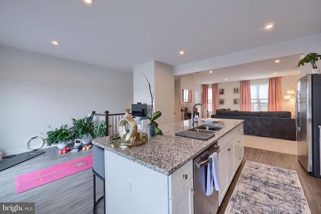 1150 ROSECROFT LN, York, PA 17403