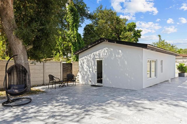 26 NE 88th Street, El Portal, FL 33138