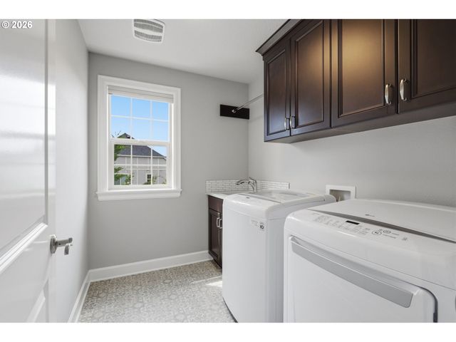 12371 Nw MILLFORD St, Portland, OR 97229